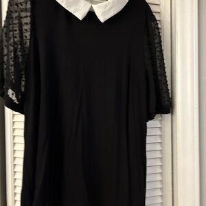 Comfortable Black Top with White Collar